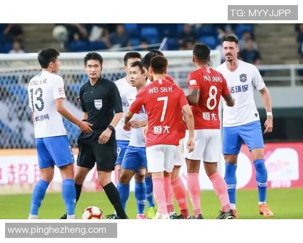 一场竞赛两次错漏判！艾堃过错吹罚胡荷韬进球和阿奇姆彭手球